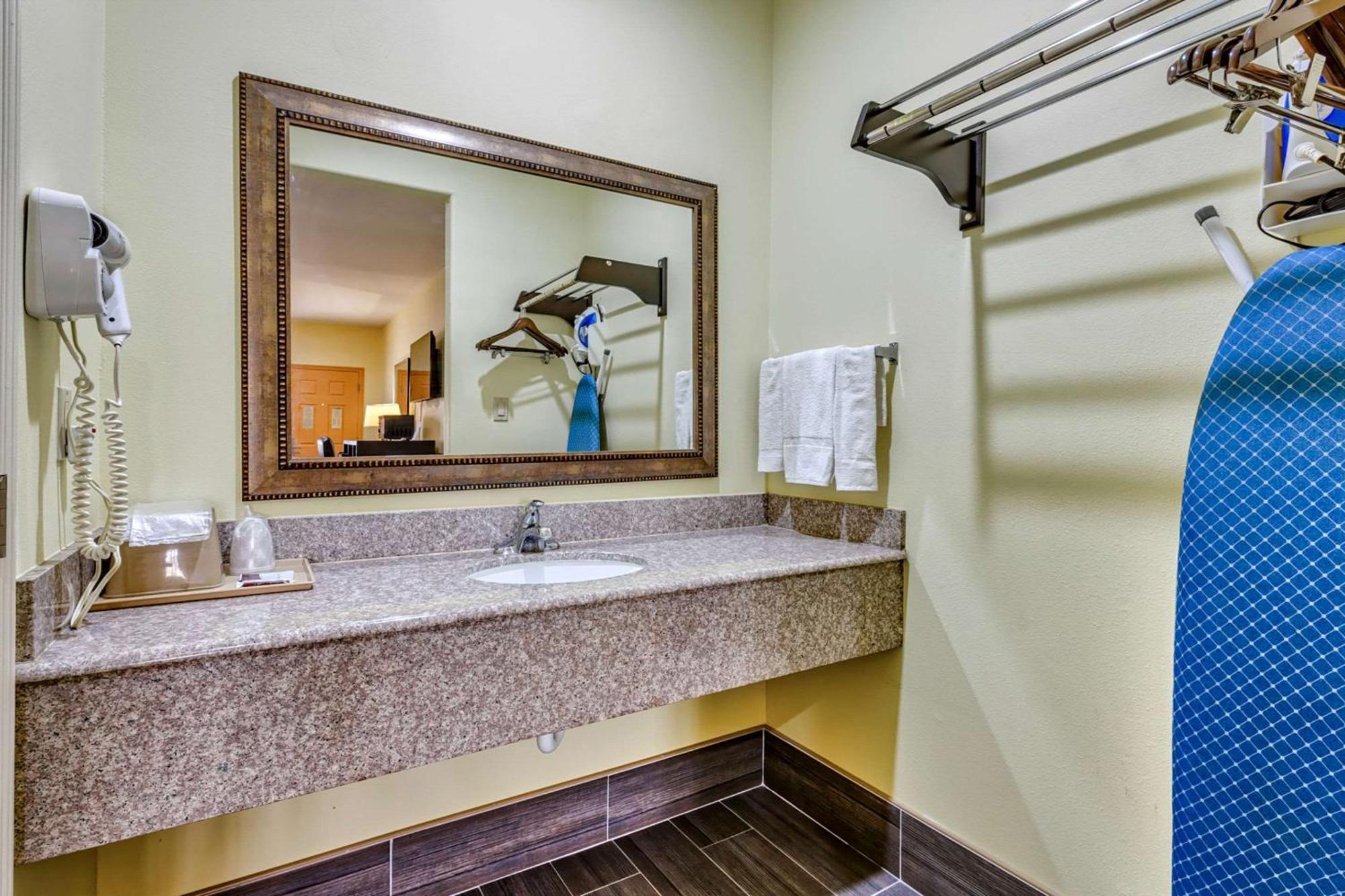 Quality Inn Brownsville Exterior photo