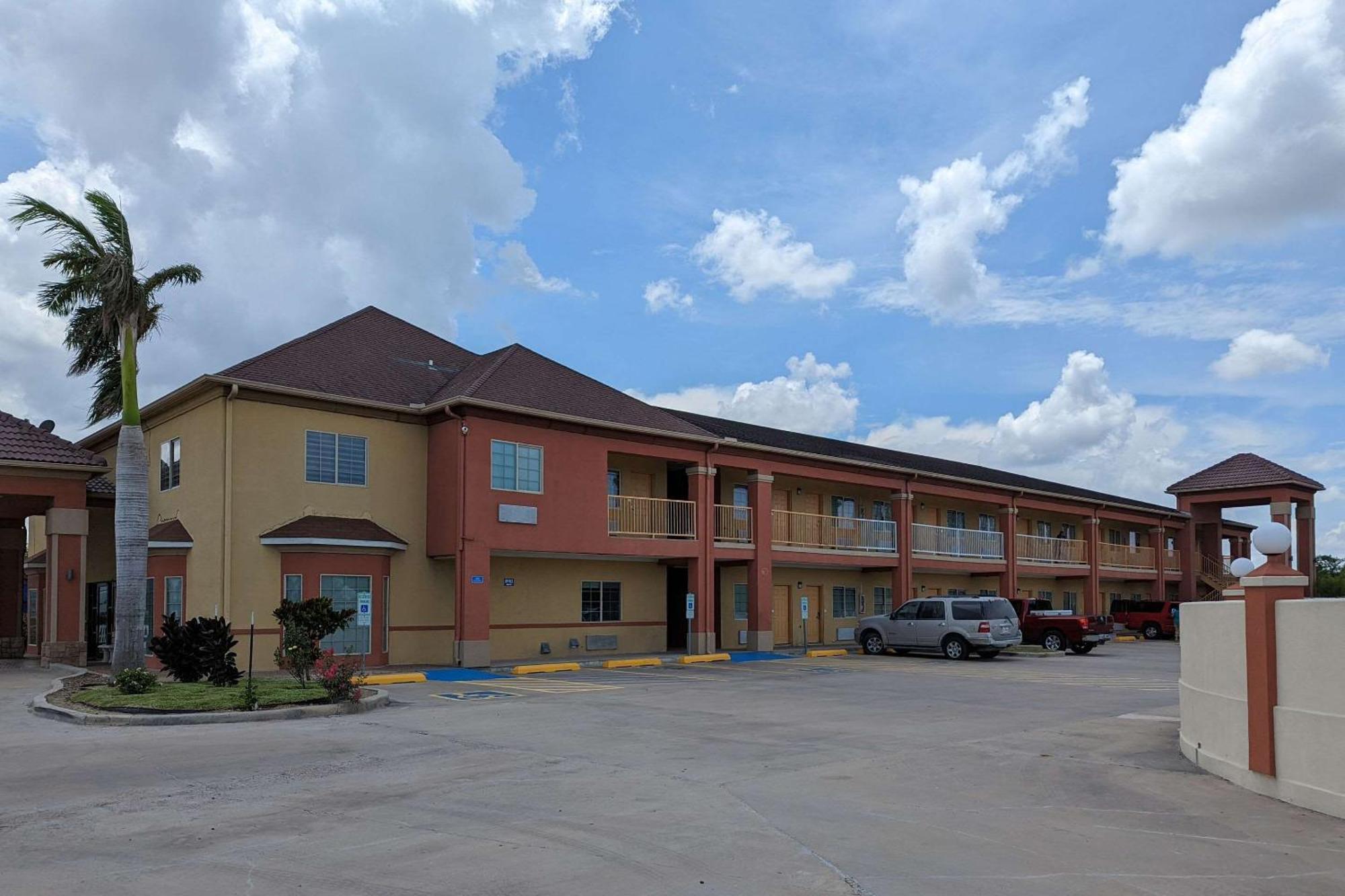 Quality Inn Brownsville Exterior photo